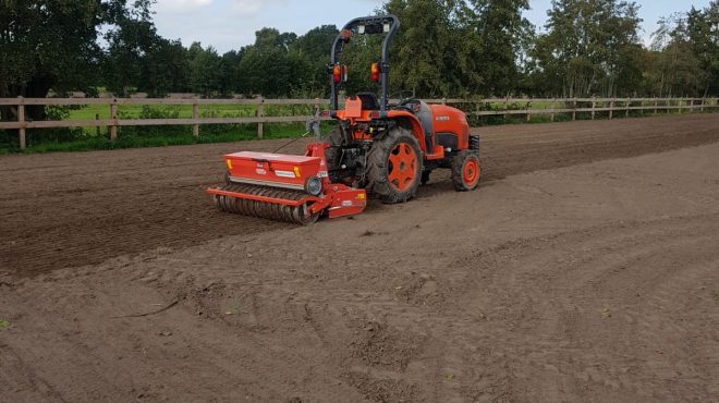 Gras zaaien omgeving Barneveld