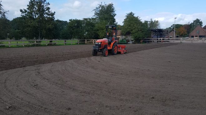 Gras zaaien Lunteren