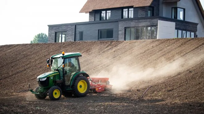 Grastotaal_Gras-zaaien-op-klei-zand-grond