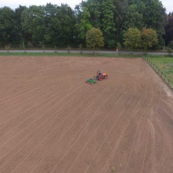 Egaliseren door Grastotaal.nl - Gras en voedselbossen