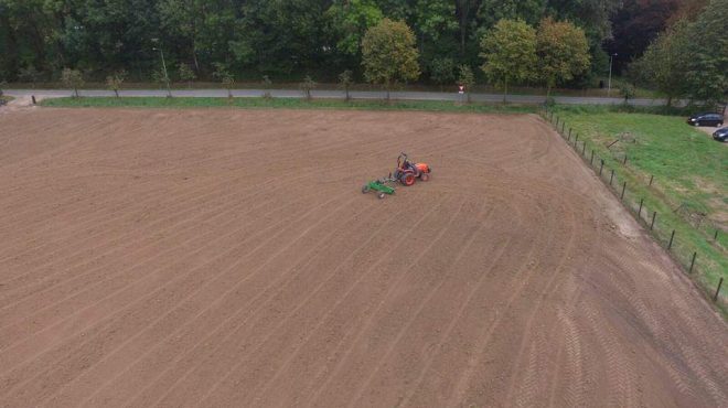 Egaliseren door Grastotaal.nl - Gras en voedselbossen