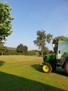 Gras doorzaaien door GRastotaal.nl