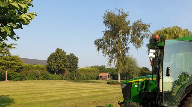 Gras doorzaaien door GRastotaal.nl