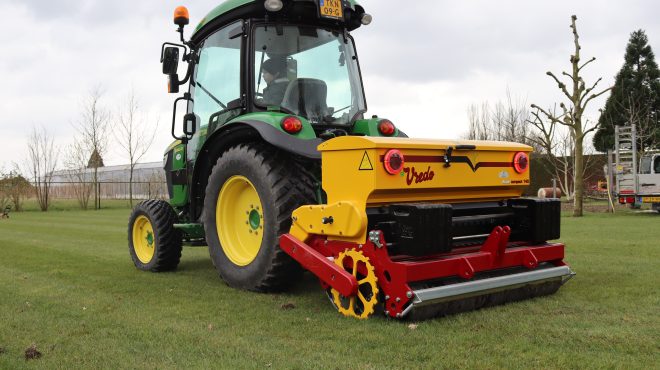 Gras doorzaaien op kale plekken_Grastotaal.nl