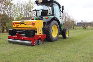 Gras doorzaaien op kale plekken_Grastotaal.nl