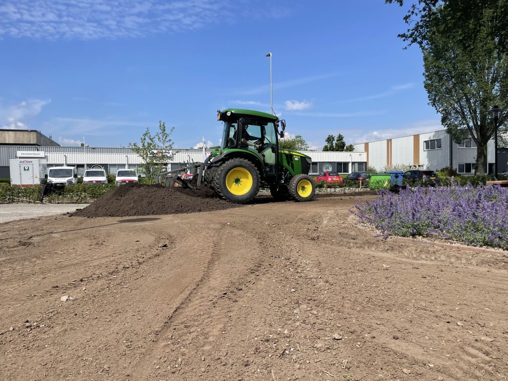 Bedrijfstuin te Tiel inzaaien door Grastotaal