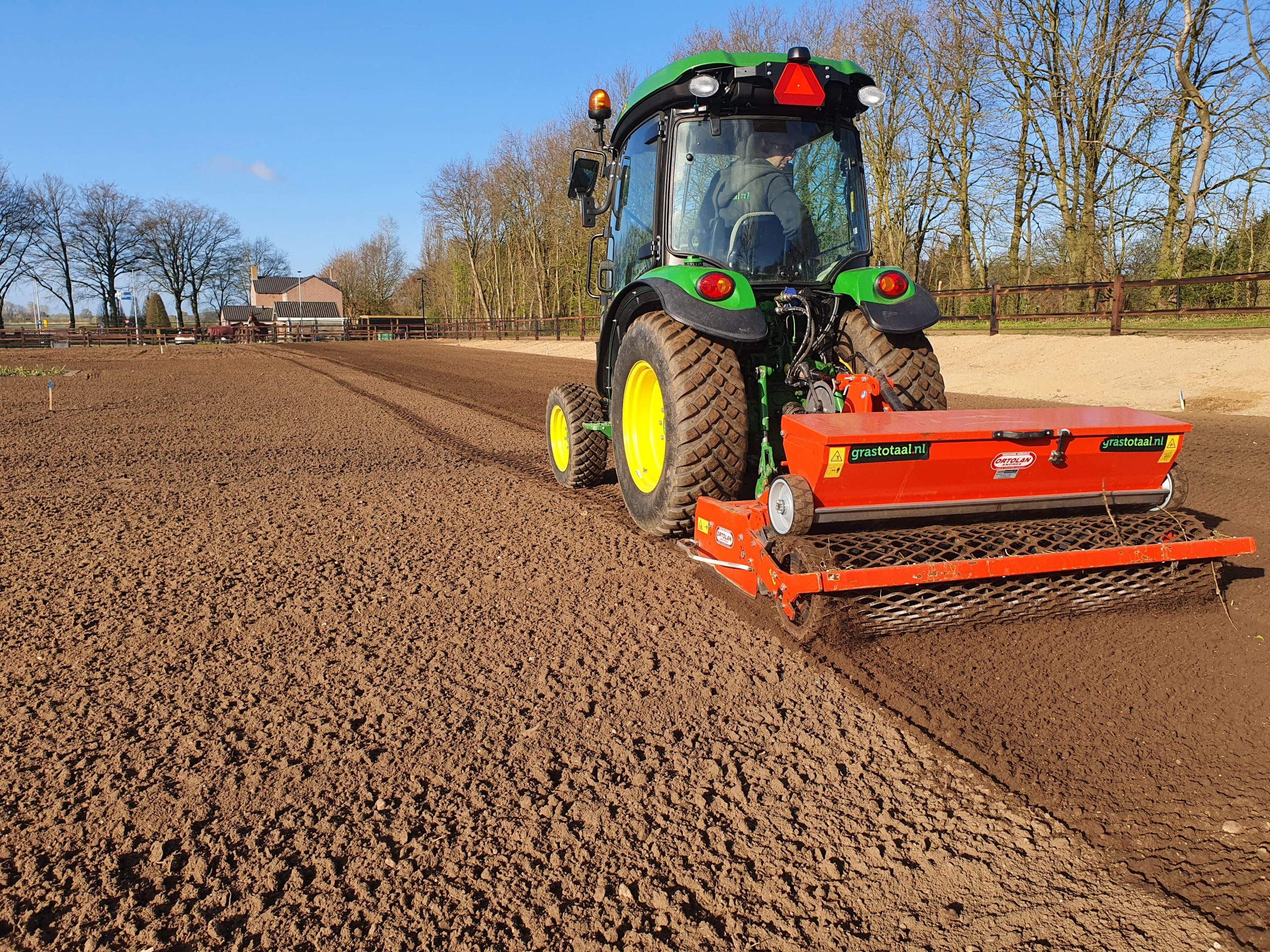 Grastotaal_gras-aanleg-en-onderhoud-voor-particulieren