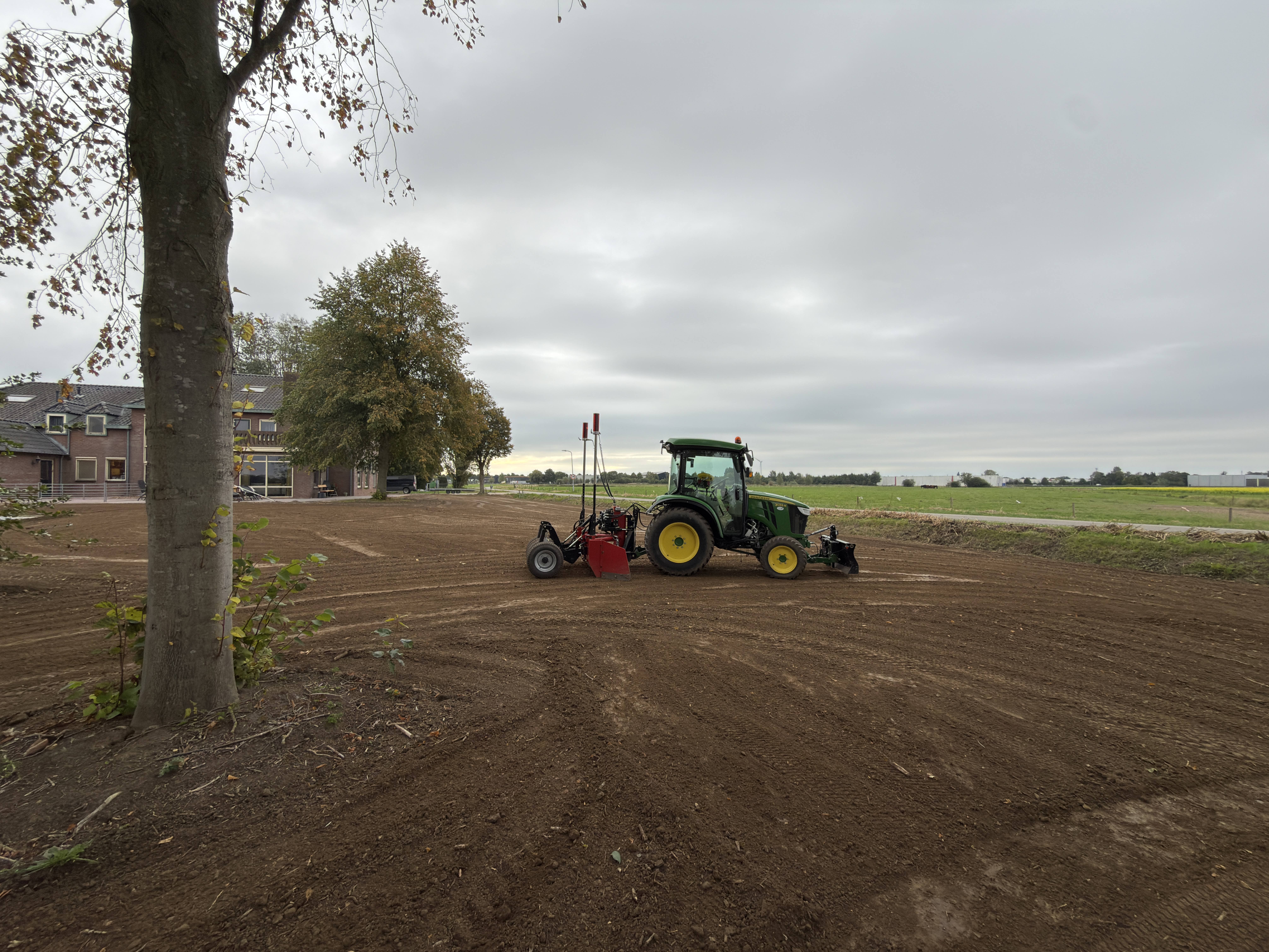 Tuin laser gestuurd schuiven - Grastotaal.nl Tuin laser gestuurd schuiven - Grastotaal.nl